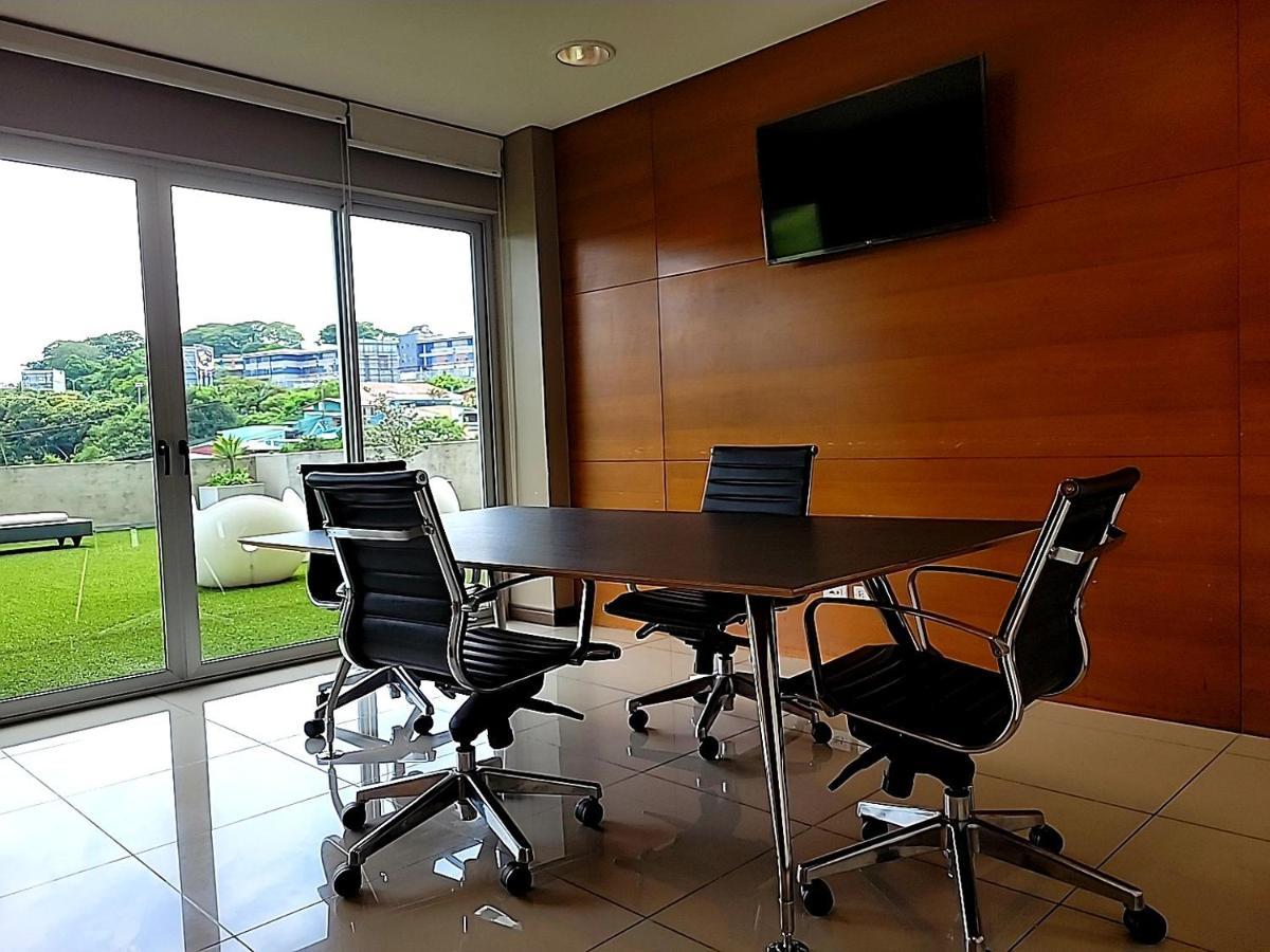 Apartment Nuevo Y Espectacular - 100 Mbps 15 Min Del Aeropuerto *